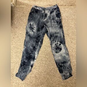 Olivaceous Charcoal Ruched Pants